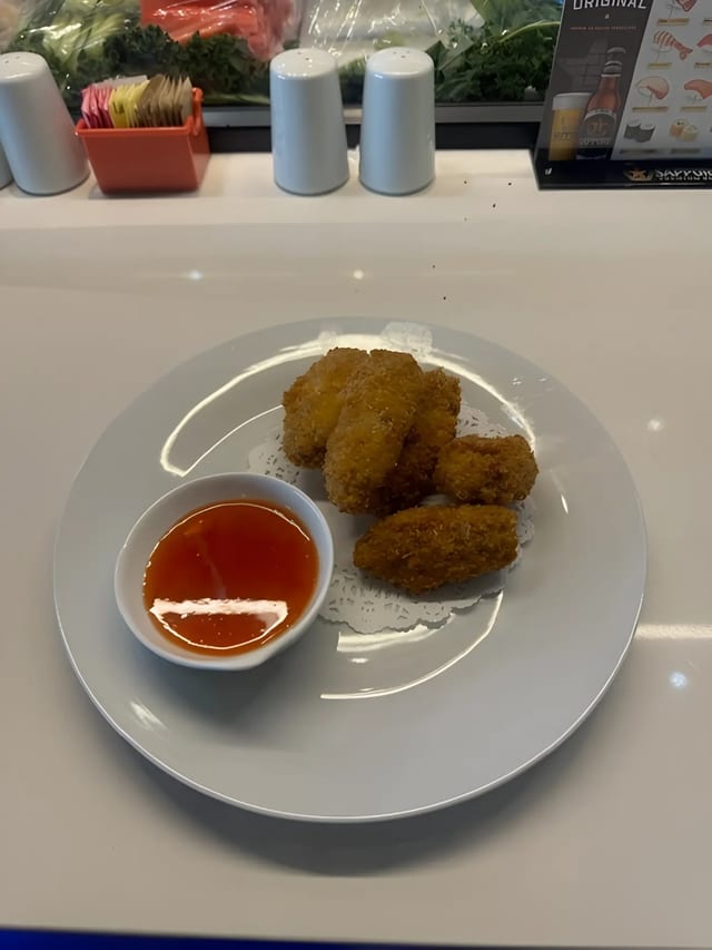 Chicken Wings / Sticky Rice.